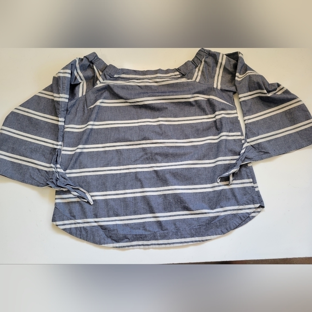The Limited Denim Off-the-shoulder Stripe Tie Sleeve Top in 2XL